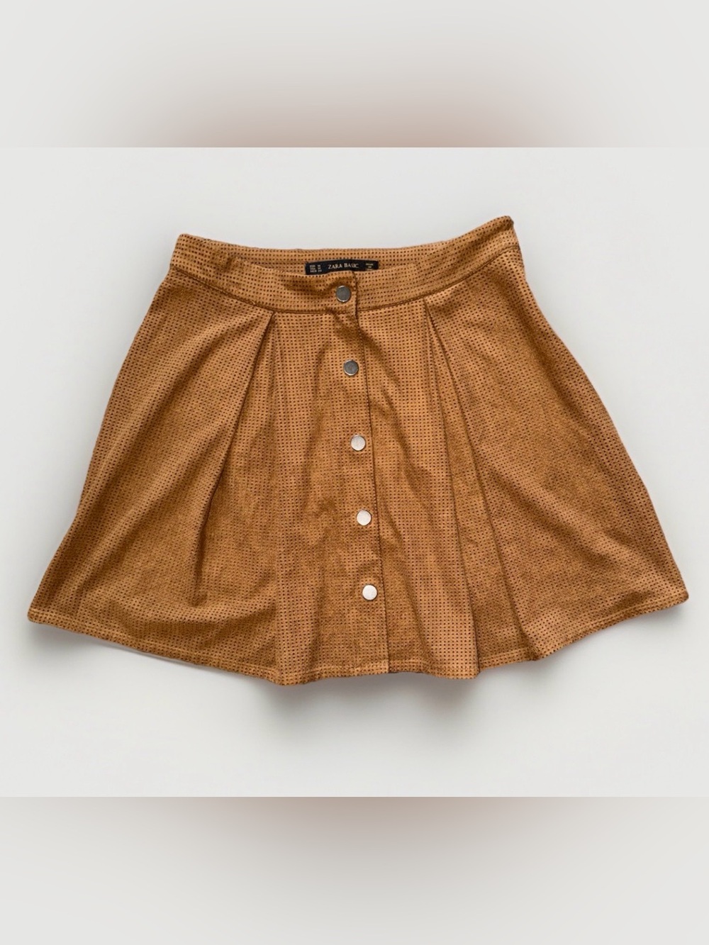 Zara Tan Faux Suede Mini Skirt/ Size M Button Perforated Pleated Lined Camel